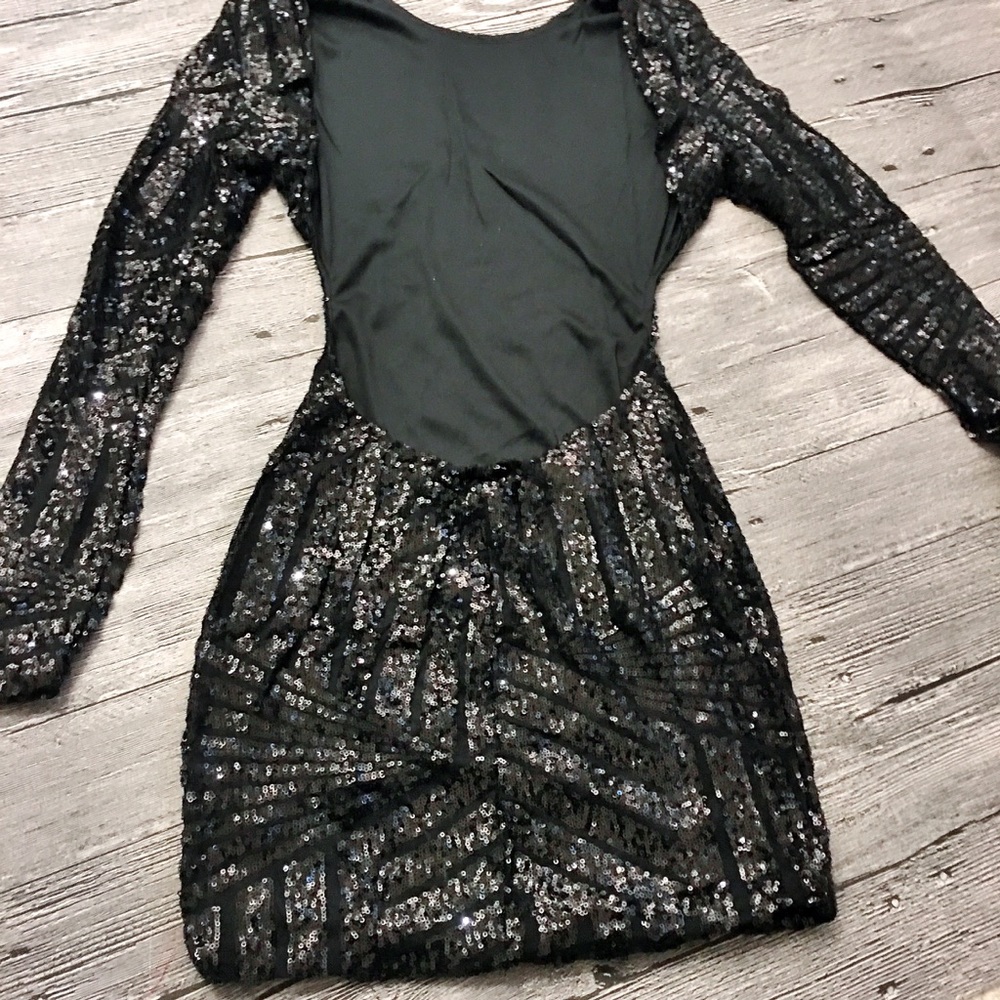 💕Celebrity! Sexy Black Long Sleeve Sequin Dress - Picture 4 of 8